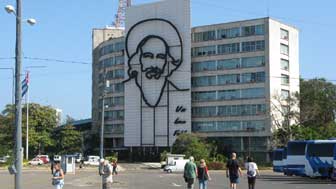 Che Guevara portrait on side of building