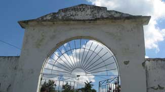 Entrance to Santa Clara Jewish Cemetery